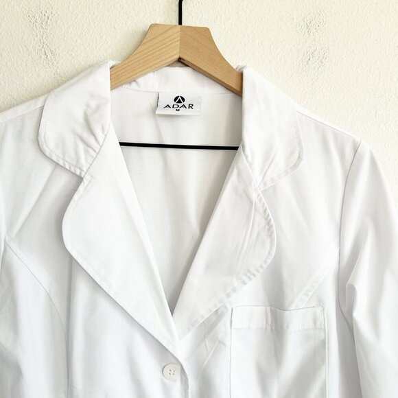 NWT Adar Scrub Jacket White Classic Fit Doctor Nurse Lab Coat 806 - Picture 2 of 8